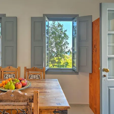 9 Muses Exclusive Apartahotel Grikos Bay (Patmos)