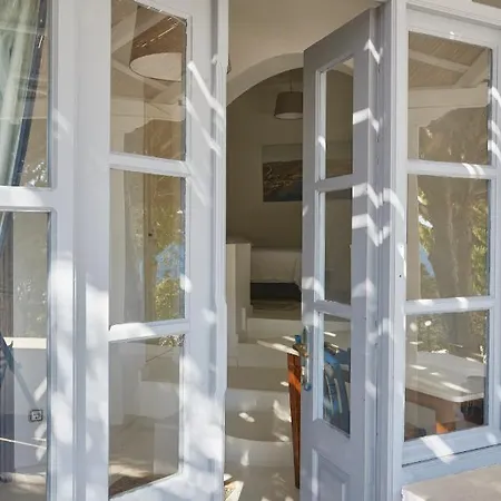 9 Muses Exclusive 3* Grikos Bay (Patmos)